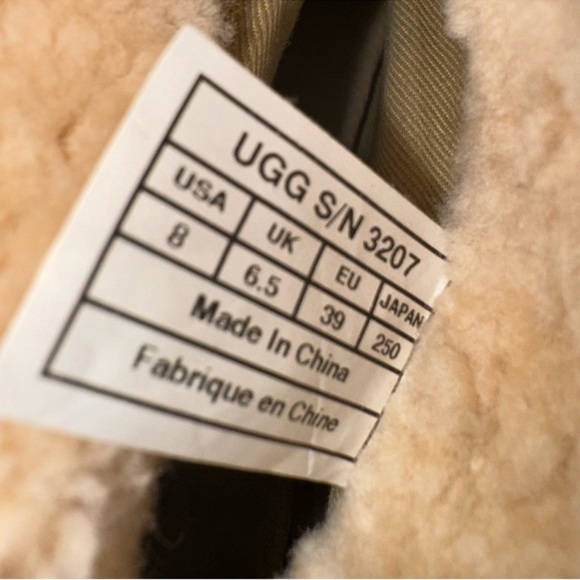 UGG Black Leather bootie, Layne, women's 8. Like new condition. - Picture 14 of 15